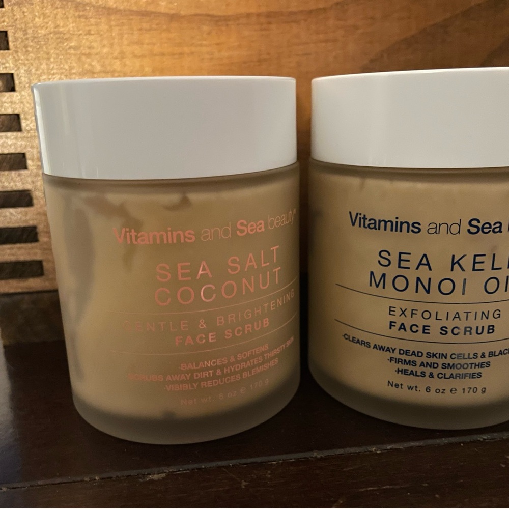 Sea Salt Coconut Face Scrub - White